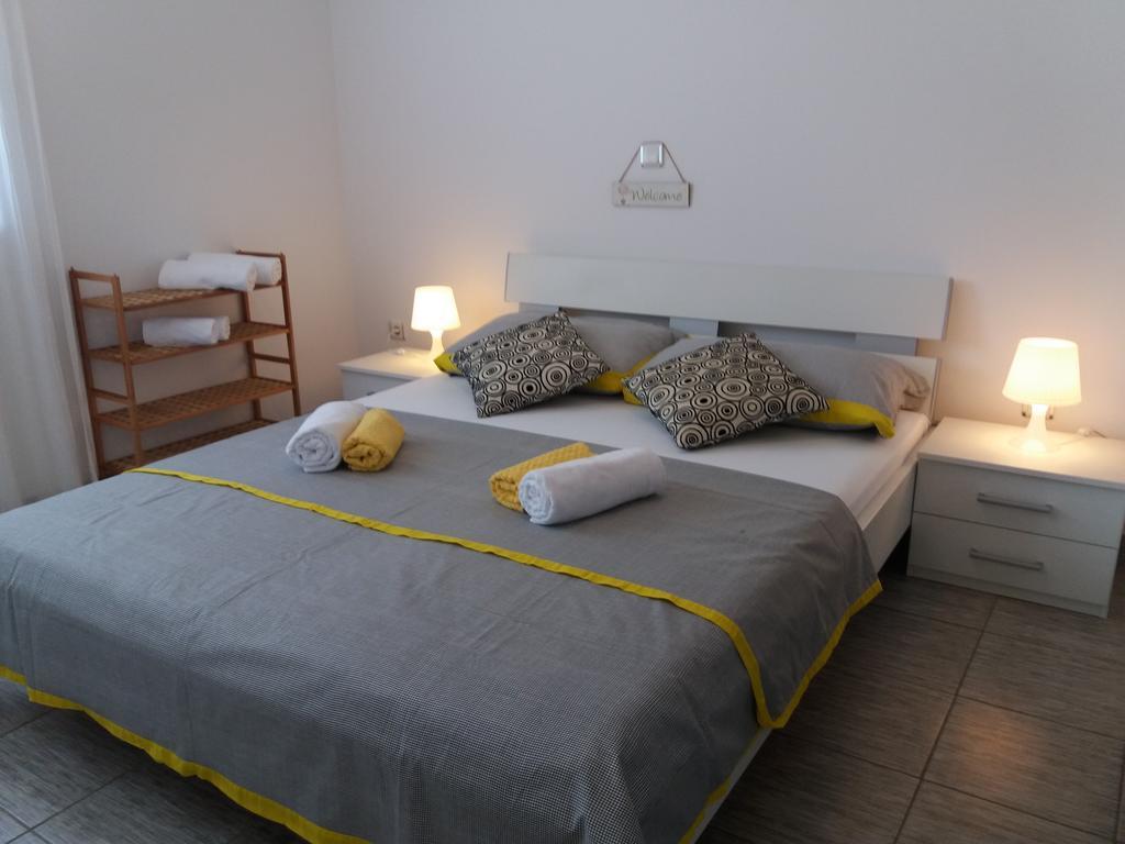 נובליה Apartments Next To Sea Maris מראה חיצוני תמונה