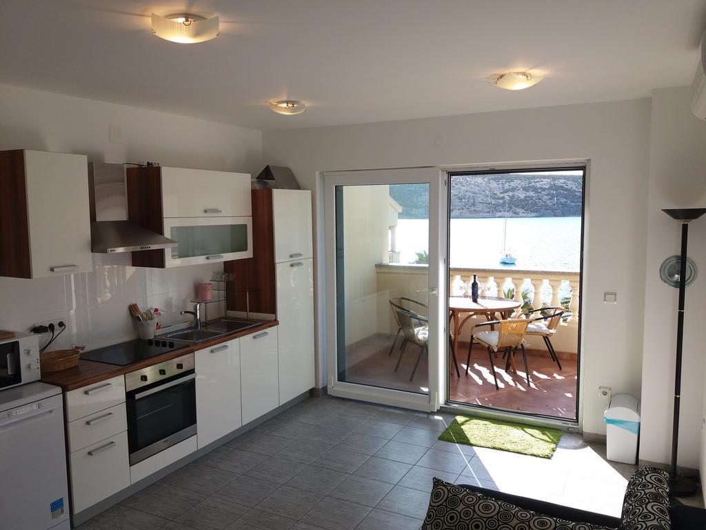 נובליה Apartments Next To Sea Maris מראה חיצוני תמונה