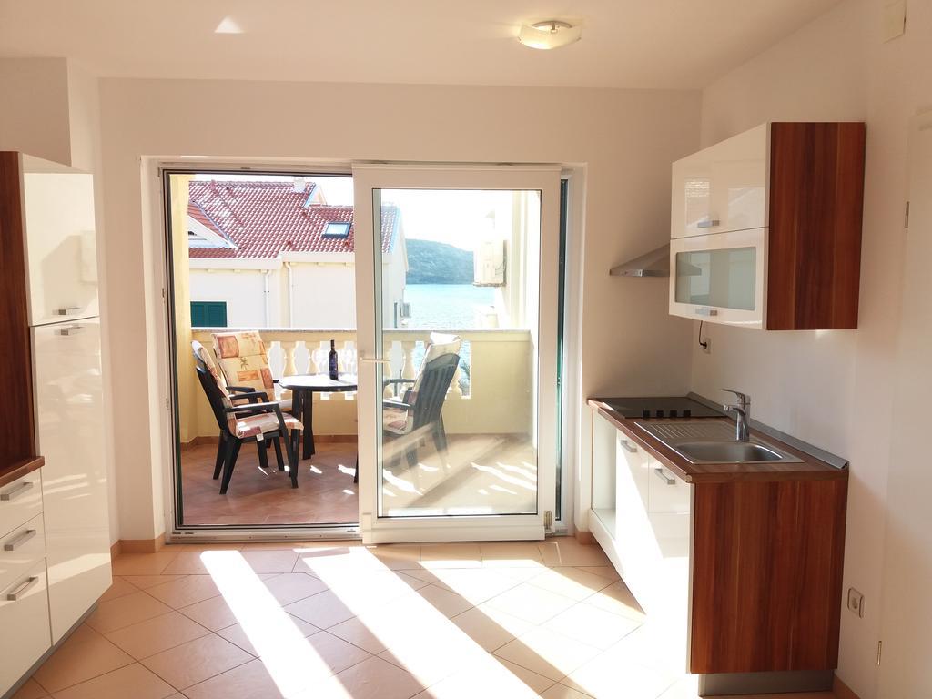 נובליה Apartments Next To Sea Maris מראה חיצוני תמונה